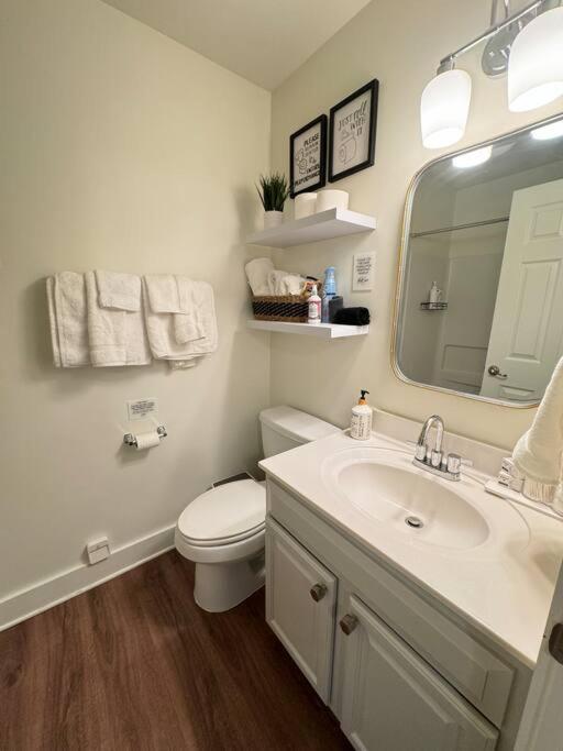 Cute And Cozy Comfy Birds Junior Cottage - 1 Mile To Dwntn Ocean Springs, Near Beach With Golf Cart エクステリア 写真